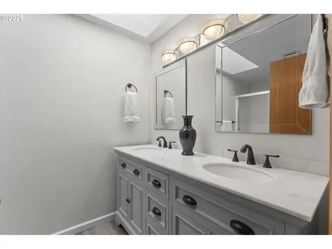 16552 SW Henderson Court Beaverton OR 97007