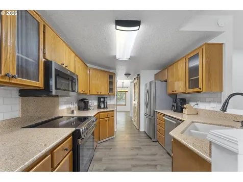 16552 SW Henderson Court Beaverton OR 97007
