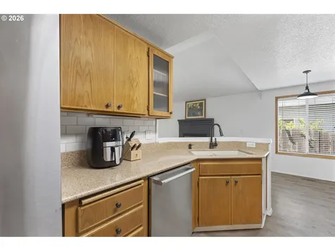 16552 SW Henderson Court Beaverton OR 97007