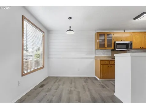 16552 SW Henderson Court Beaverton OR 97007