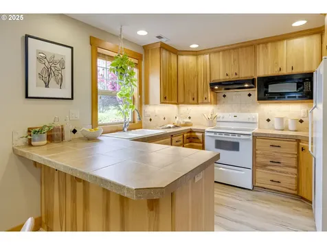 5818 SW Boundary Street Portland OR 97221