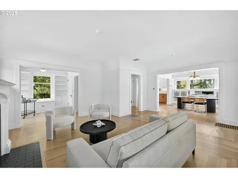 1036 SE Sellwood Boulevard Portland OR 97202