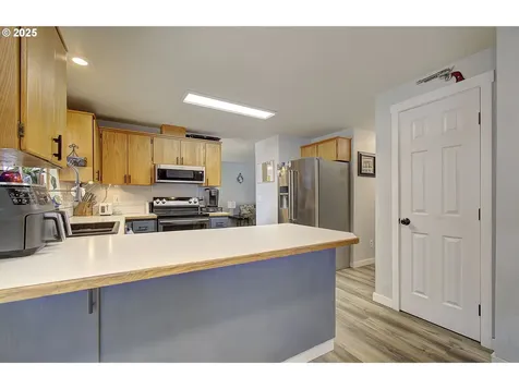9511 NE 133rd Avenue Vancouver WA 98682
