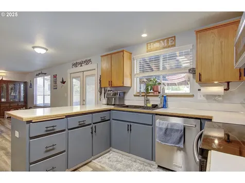 9511 NE 133rd Avenue Vancouver WA 98682