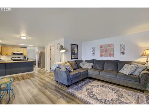 9511 NE 133rd Avenue Vancouver WA 98682