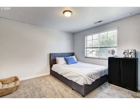 9511 NE 133rd Avenue Vancouver WA 98682