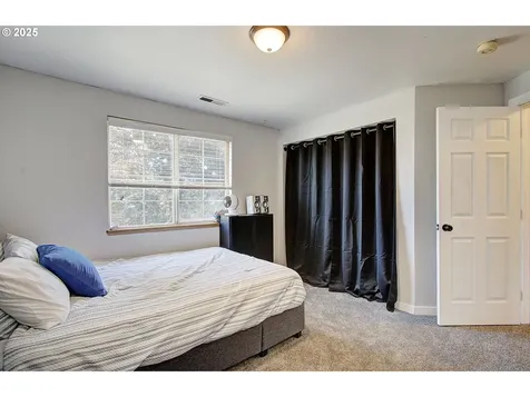 9511 NE 133rd Avenue Vancouver WA 98682
