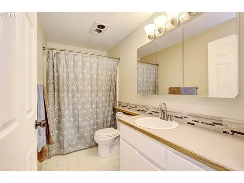 9511 NE 133rd Avenue Vancouver WA 98682