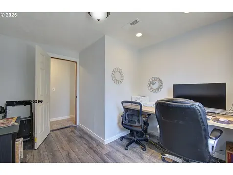 9511 NE 133rd Avenue Vancouver WA 98682