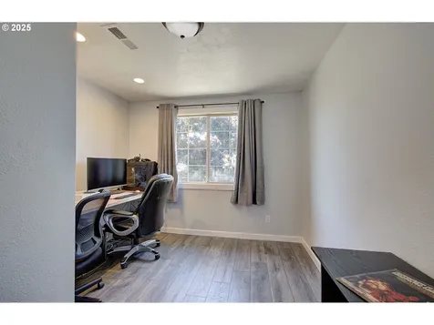 9511 NE 133rd Avenue Vancouver WA 98682