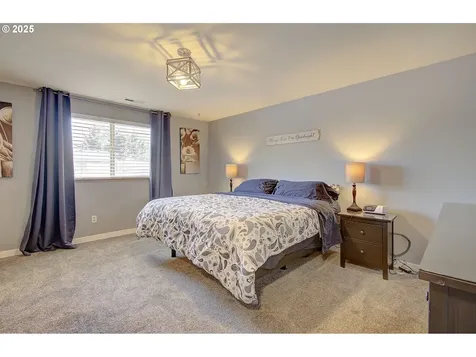 9511 NE 133rd Avenue Vancouver WA 98682