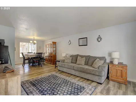 9511 NE 133rd Avenue Vancouver WA 98682