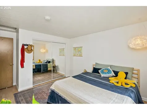 636 SE 84th Avenue Portland OR 97216