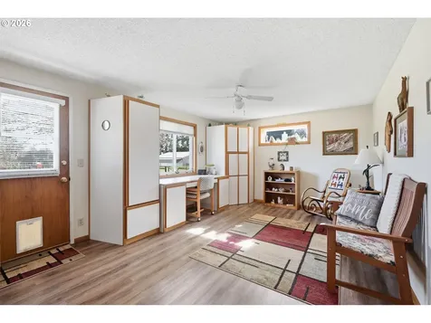 27805 Green Oaks Drive Eugene OR 97402