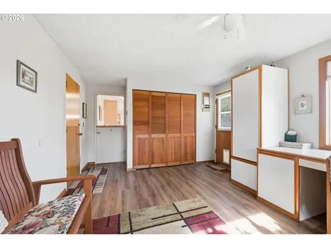 27805 Green Oaks Drive Eugene OR 97402