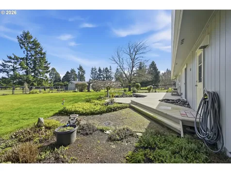 27805 Green Oaks Drive Eugene OR 97402
