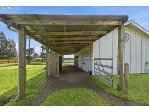 27805 Green Oaks Drive Eugene OR 97402