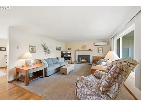 27805 Green Oaks Drive Eugene OR 97402