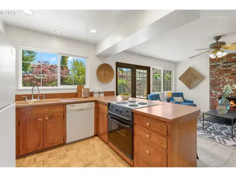 4930 NW 187th Avenue Portland OR 97229