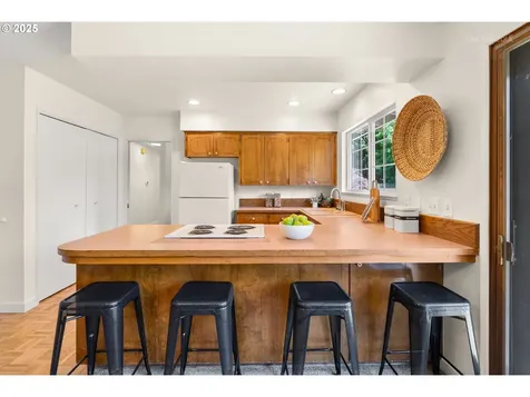4930 NW 187th Avenue Portland OR 97229