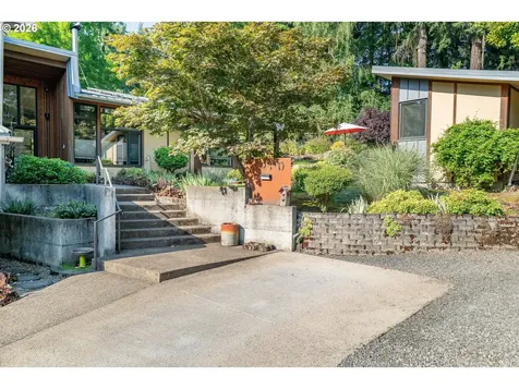 9310 SW 8th Drive Portland OR 97219