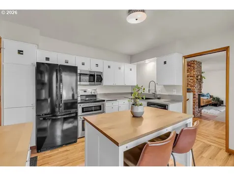 13417 SW 61st Avenue Portland OR 97219