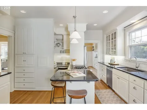 2722 NE 22nd Avenue Portland OR 97212