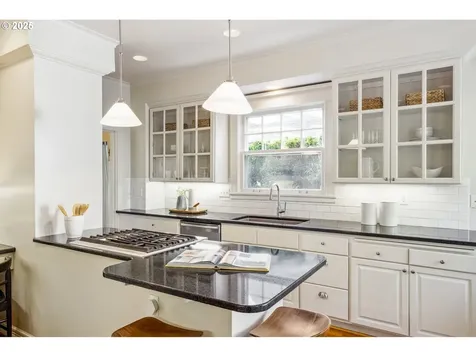 2722 NE 22nd Avenue Portland OR 97212