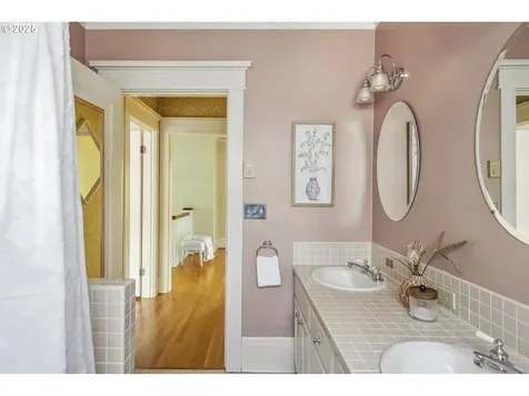 2722 NE 22nd Avenue Portland OR 97212