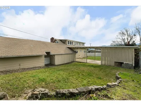 1740 NW Lynwood Street Roseburg OR 97471