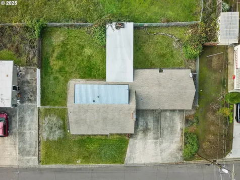 1740 NW Lynwood Street Roseburg OR 97471