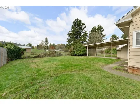 1740 NW Lynwood Street Roseburg OR 97471