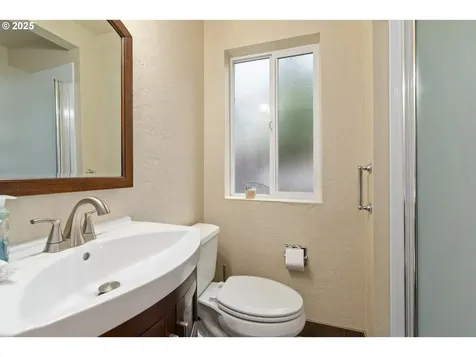 2746 Harlow Road Eugene OR 97401