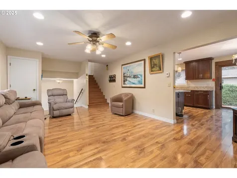 2746 Harlow Road Eugene OR 97401