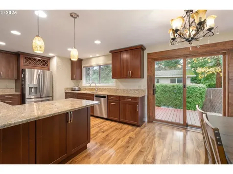 2746 Harlow Road Eugene OR 97401