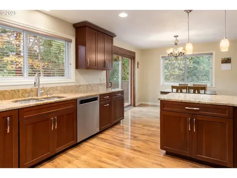 2746 Harlow Road Eugene OR 97401