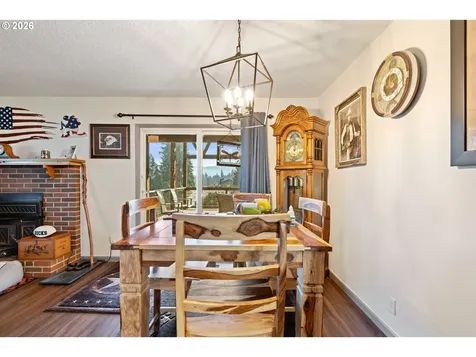 2025 NW Delridge Avenue Roseburg OR 97471