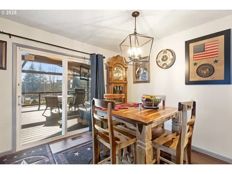 2025 NW Delridge Avenue Roseburg OR 97471