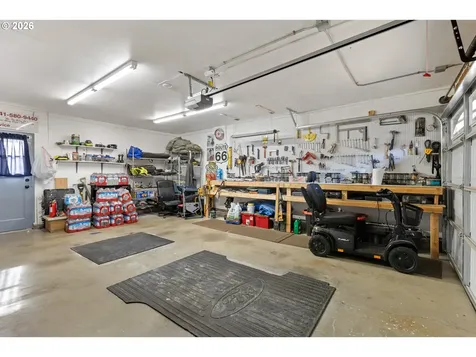2025 NW Delridge Avenue Roseburg OR 97471