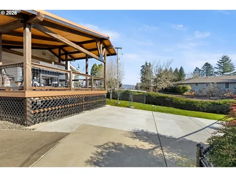 2025 NW Delridge Avenue Roseburg OR 97471