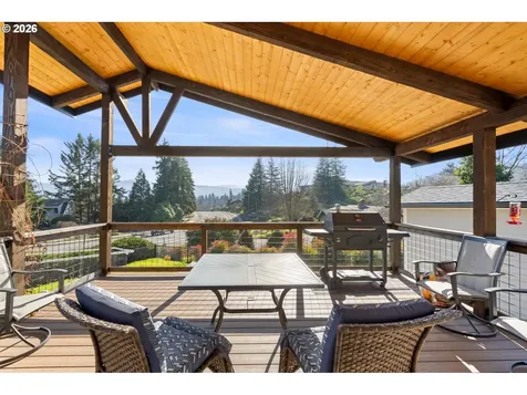 2025 NW Delridge Avenue Roseburg OR 97471