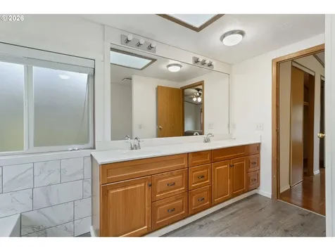 1145 SW Cypress Street Mcminnville OR 97128