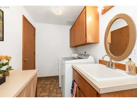 15713 NE 6th Circle Vancouver WA 98684