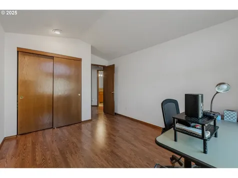 15713 NE 6th Circle Vancouver WA 98684