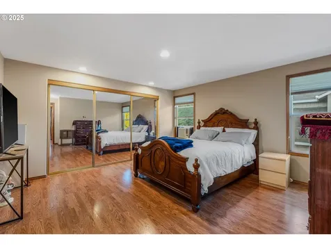 15713 NE 6th Circle Vancouver WA 98684