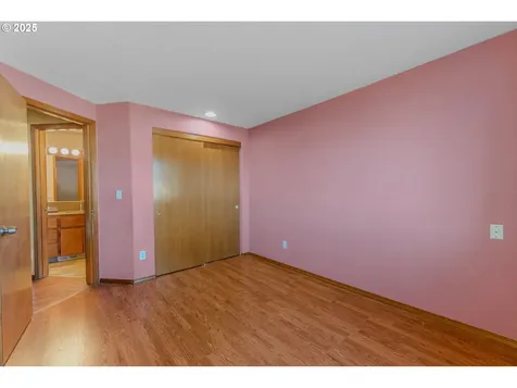 15713 NE 6th Circle Vancouver WA 98684