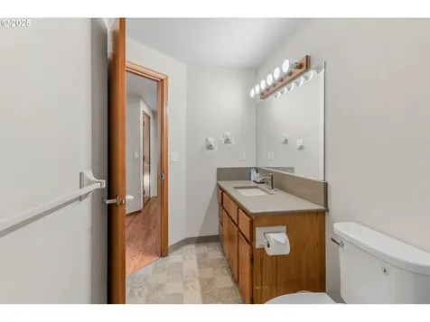 15713 NE 6th Circle Vancouver WA 98684