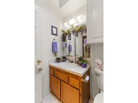 382 S 70th Place Springfield OR 97478