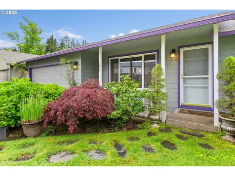 382 S 70th Place Springfield OR 97478