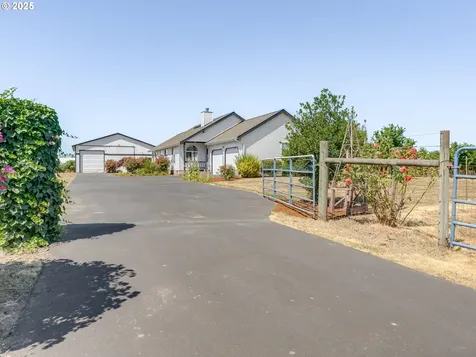 3491 NE Hawn Creek Road Mcminnville OR 97128